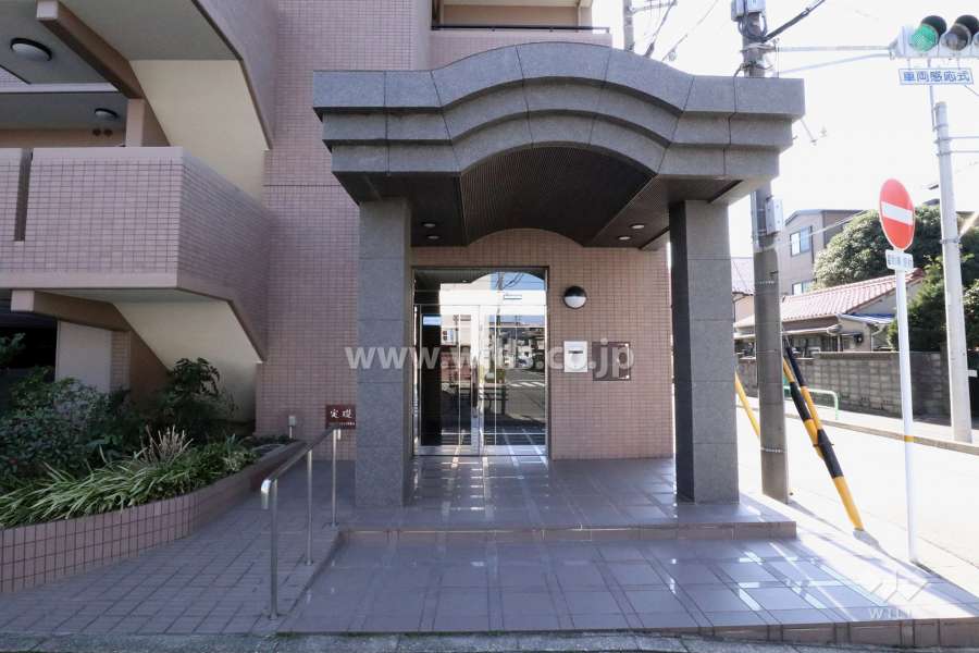 エントランス（正面）