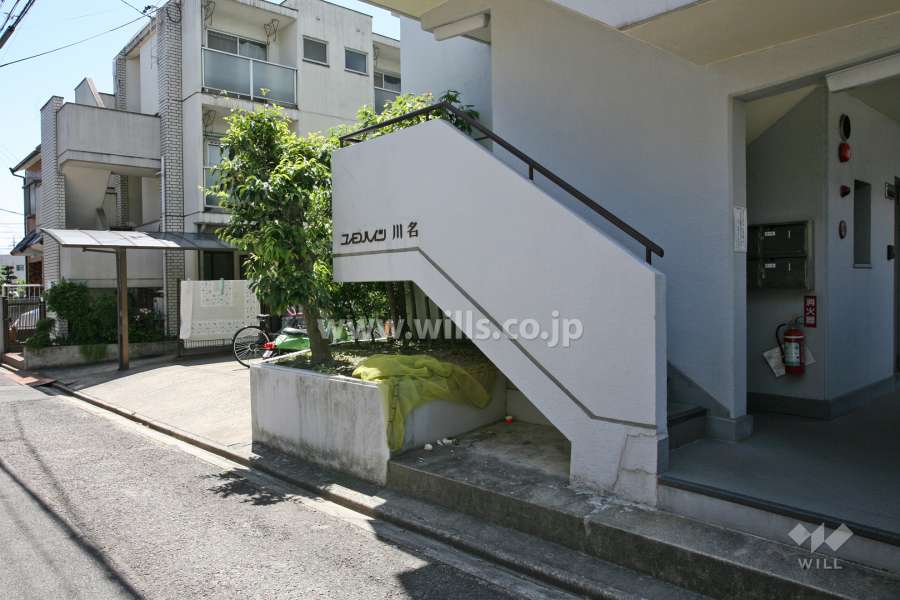 北側のエントランス