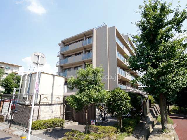 ジオ豊中新千里南町の外観（北西側から）