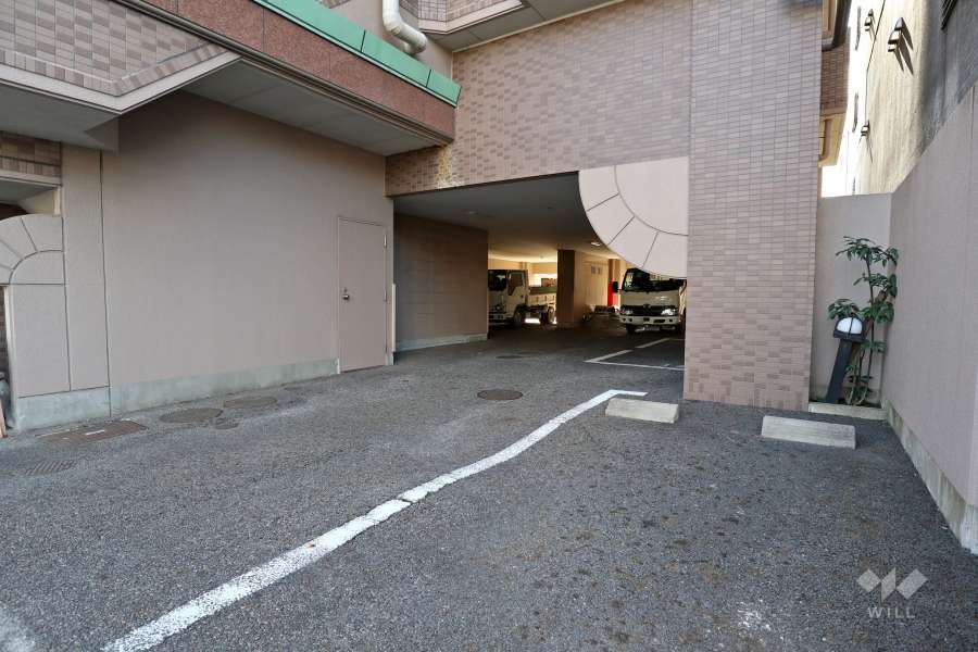 敷地内駐車場（屋外平面式）
