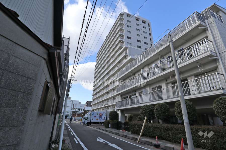 御器所サンハイツの外観(南東側から)