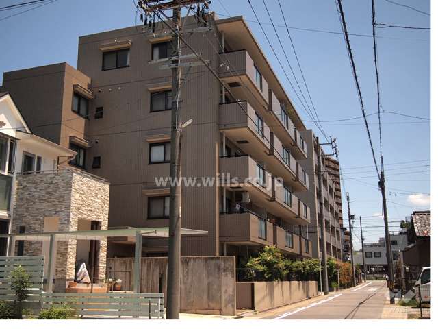 エスポア石川橋の外観（南西側から）