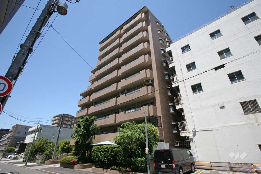イトーピア桜山マンションの外観(南東側から)