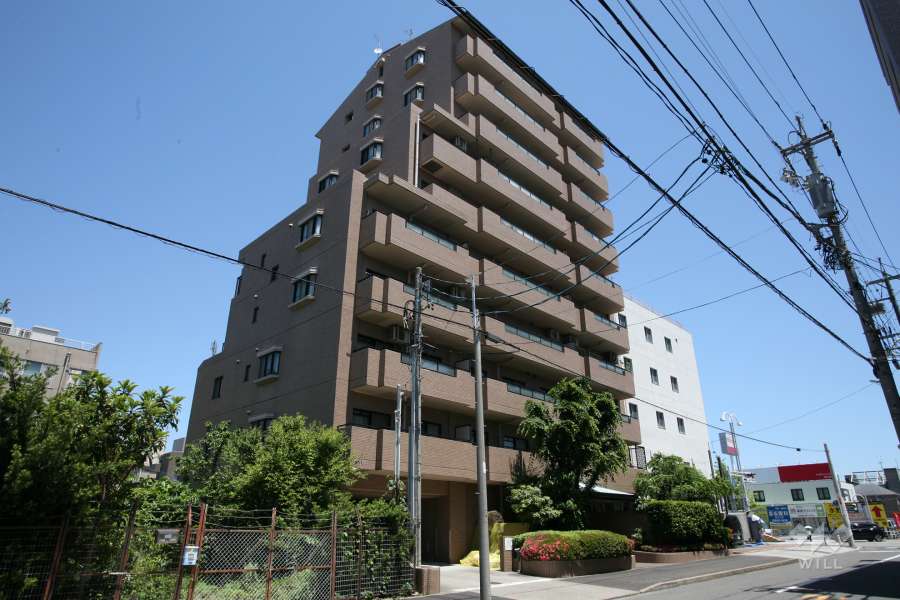 イトーピア桜山マンションの外観(南西側から)