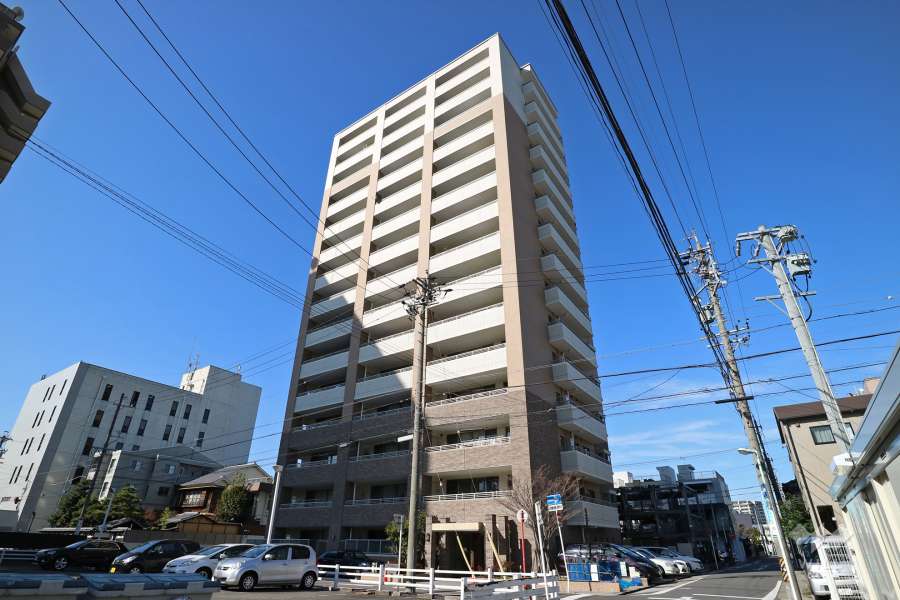 D'クラディア桜山の外観（南東側から）