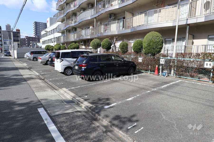 敷地内駐車場（屋外平面式）