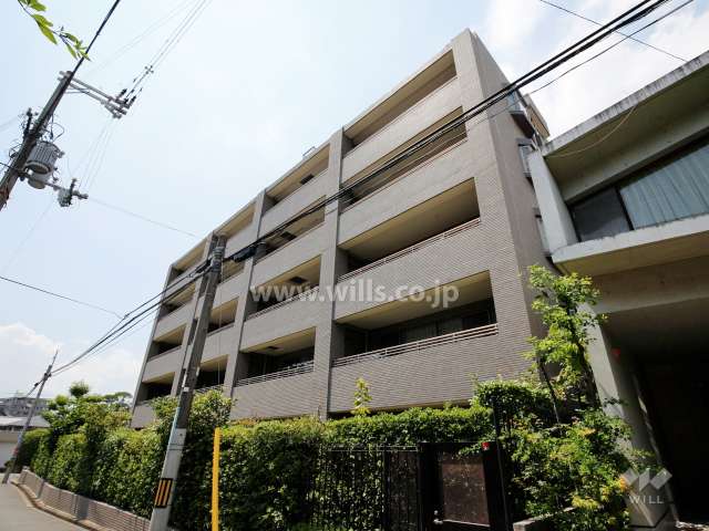 ステイツ豊中本町レジデンスの外観（南東側から）