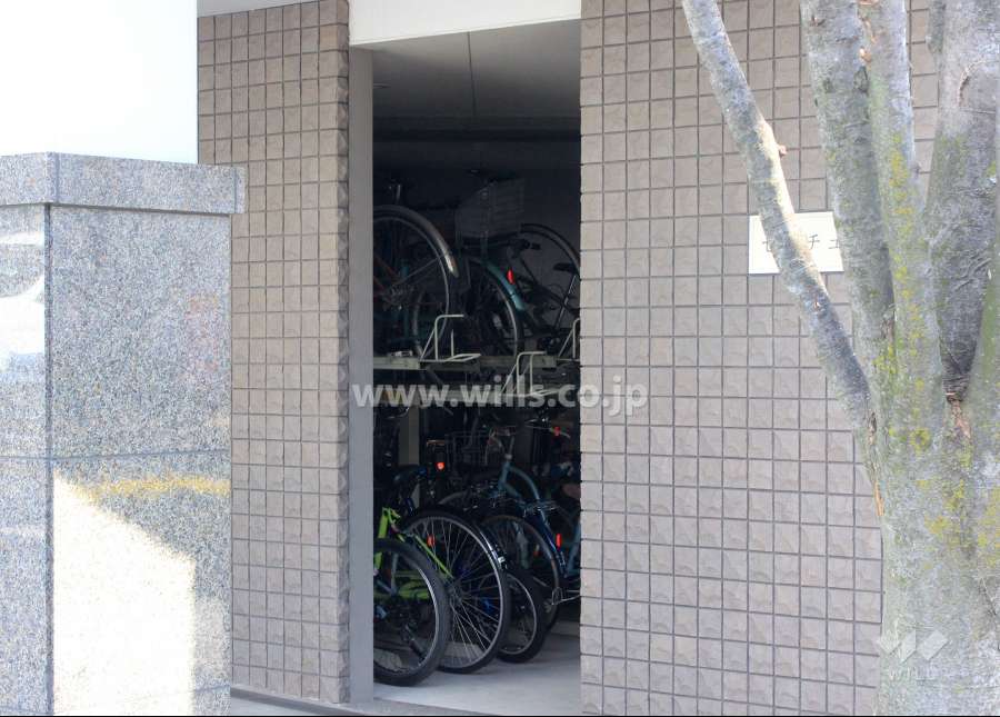 敷地内駐輪場（屋内機械式）