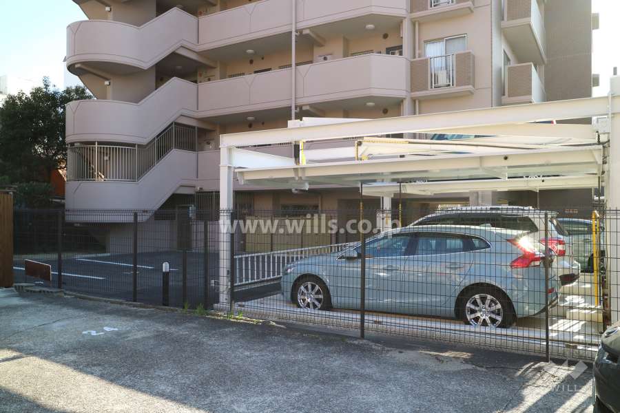 敷地内駐車場(屋外平面式と屋外機械式)