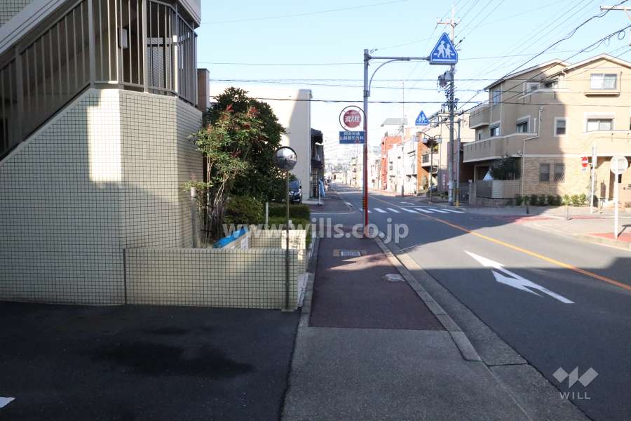 敷地北側前面道路