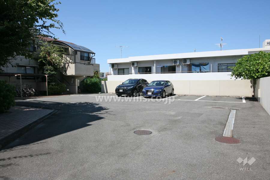 敷地内駐車場(屋外平面式)