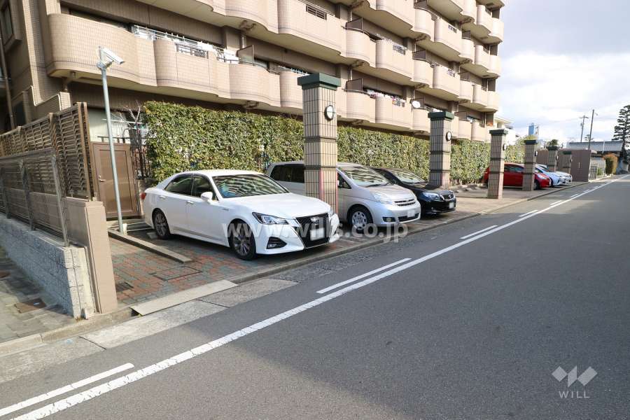 敷地内駐車場(屋外平面式)