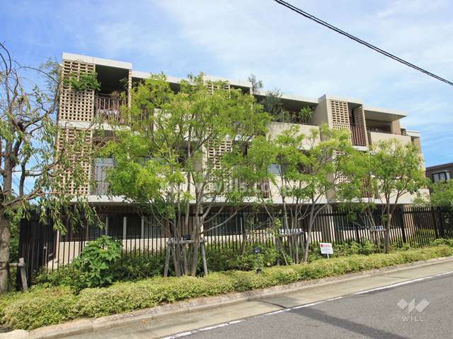 プラウド川名山の外観（南側から）