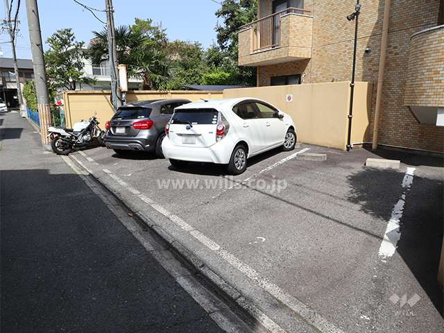 敷地内駐車場(屋外平面式)