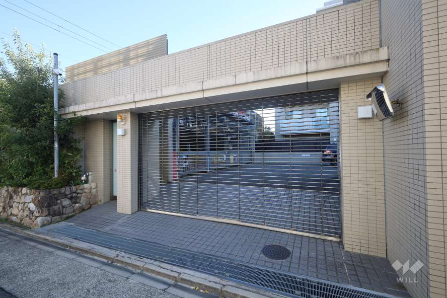 駐車場の出入口（リングシャッター付き）