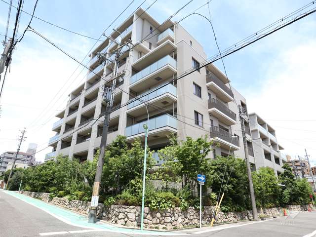 グランドメゾン川名ウエストレジデンスの外観（南東側から）