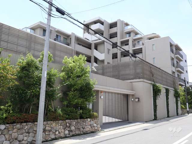 グランドメゾン川名ウエストレジデンスの外観（北西から）