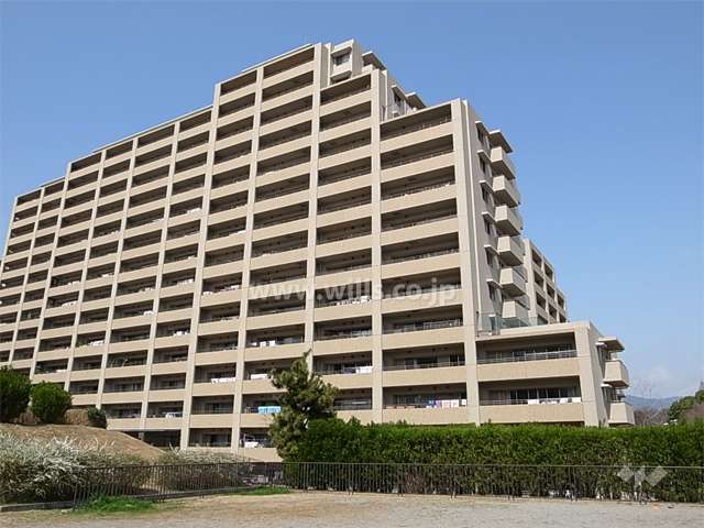 ジオメゾン新千里東町2番館の外観（南東側から）
