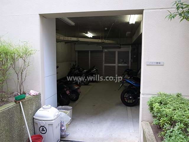 バイク置き場