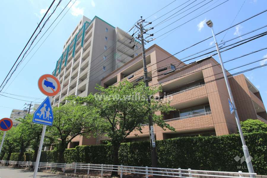 滝川グランドヒルズの外観（南東側から）