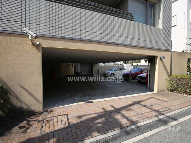 駐車場の出入り口