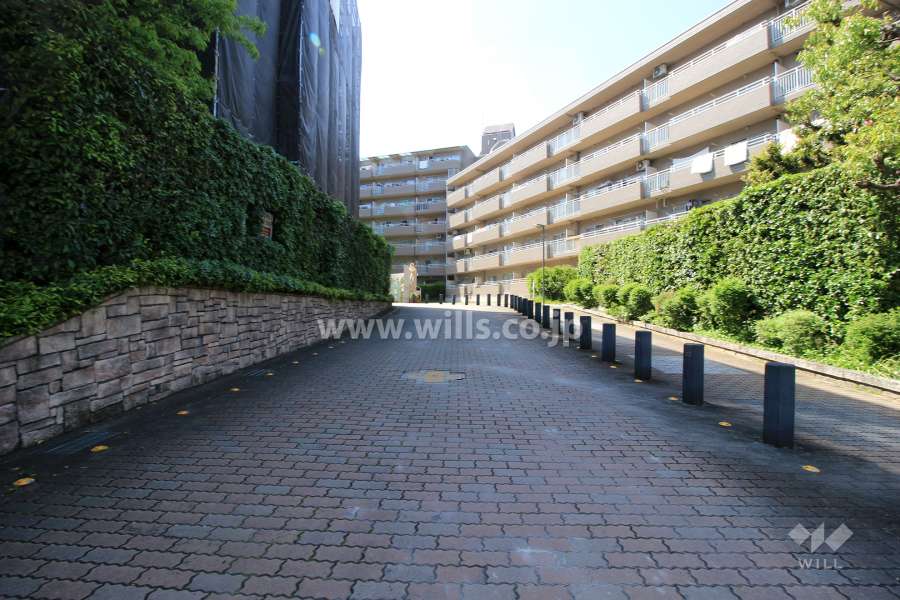 駐車場出入り口