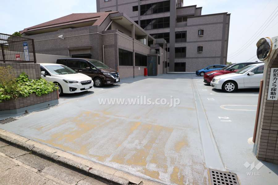 敷地内駐車場（屋外平面式）