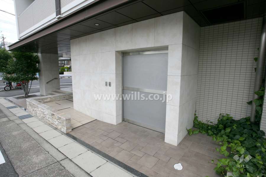 駐輪場の出入口
