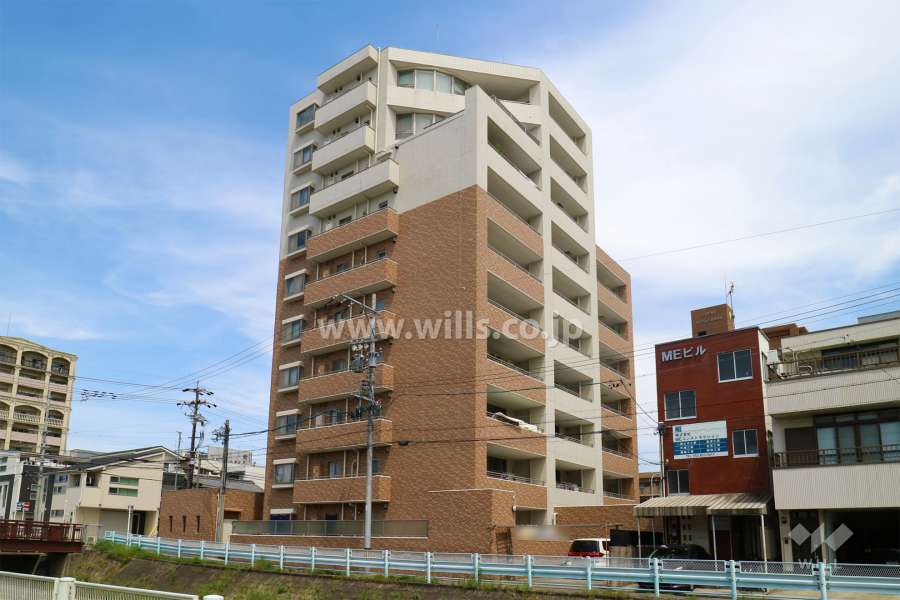 D’クラディア川名の外観（南西側から）