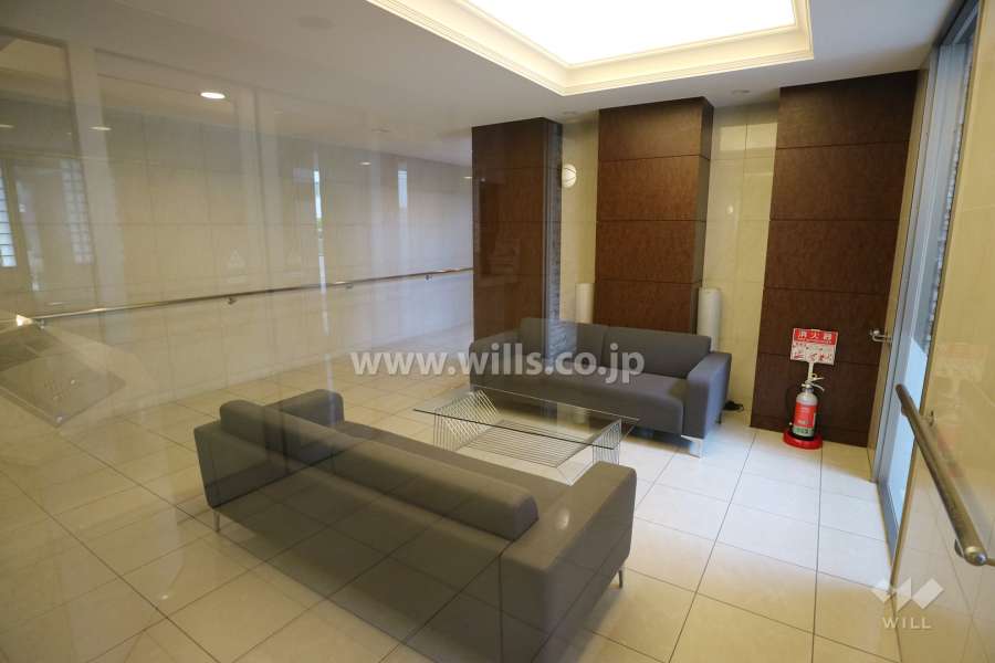 エントランスホールの談話スペース