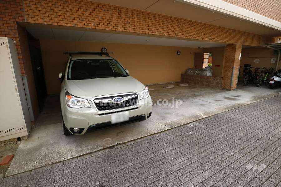 敷地内駐車場(屋外平面式)