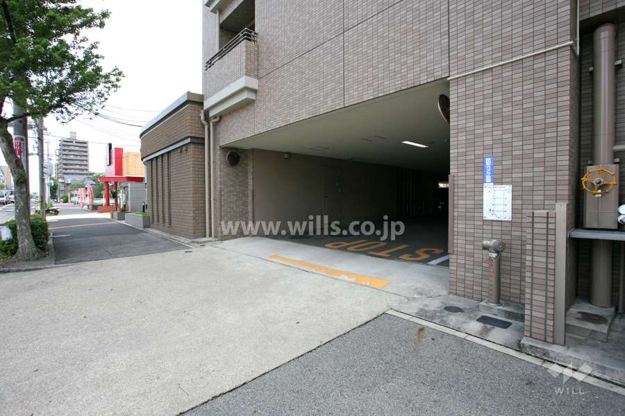 駐車場の出入口