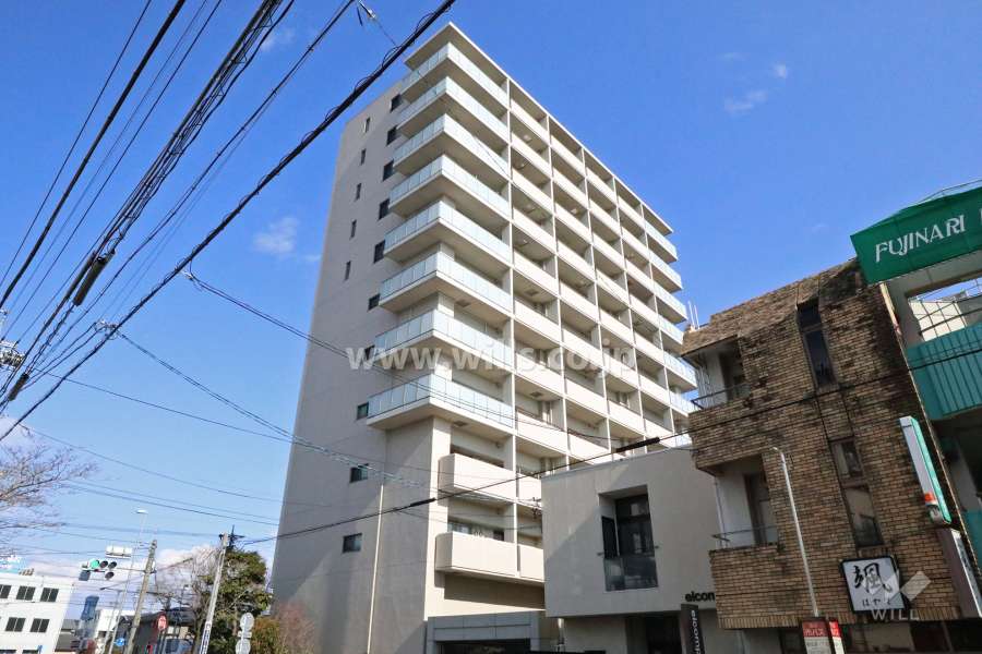 グランドメゾン桜山スタイルの外観（南側から）