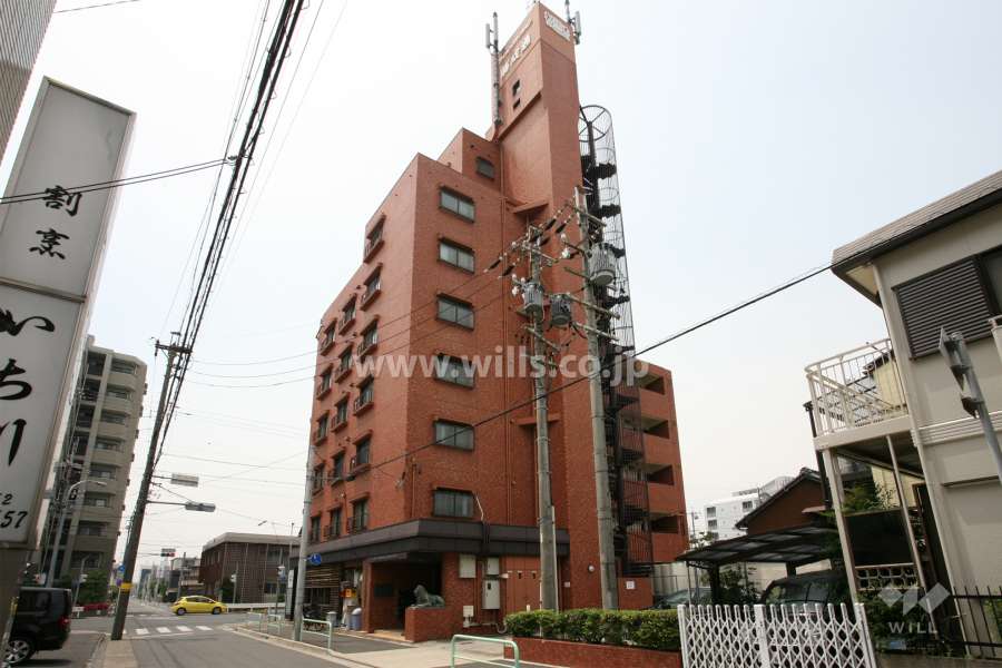 ライオンズマンション藤成通の外観(北東側から)