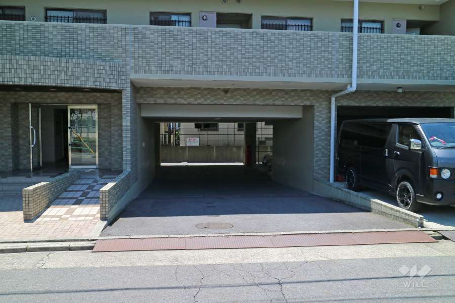 駐車場出入口
