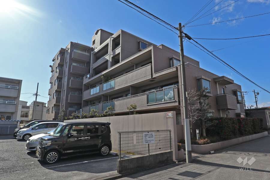 萩原町パークハウスの外観（北東側から）
