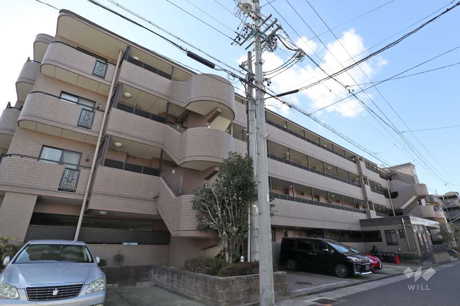 ライオンズマンション萩原町の外観(北東側から）