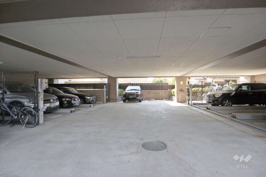 敷地内駐車場（屋内平面式）