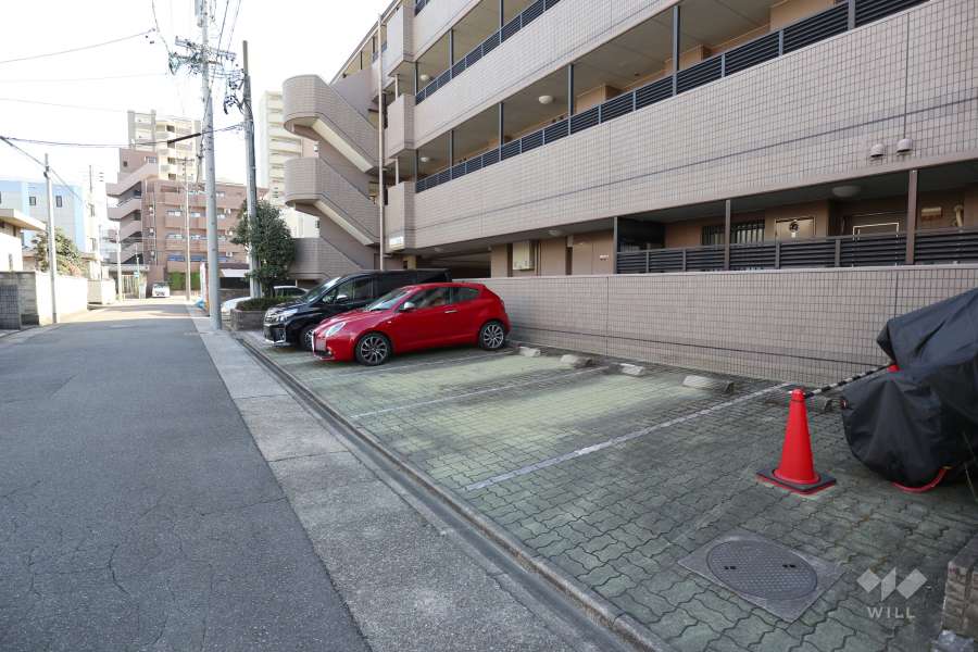 敷地内駐車場（屋外平面式）