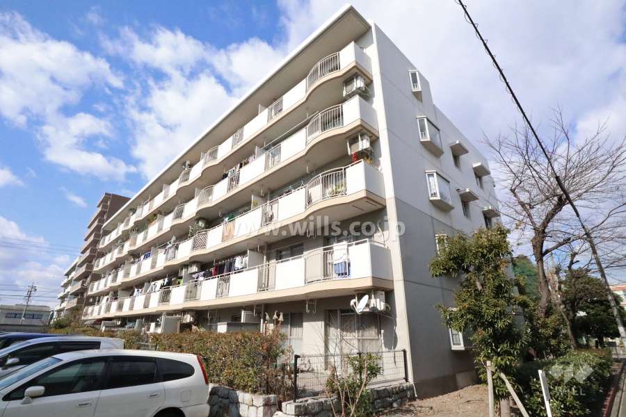 タウン白金1号棟の外観（南側から）