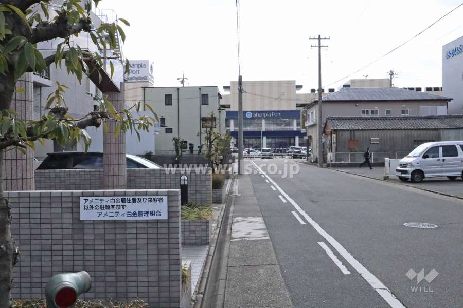 敷地西側前面道路