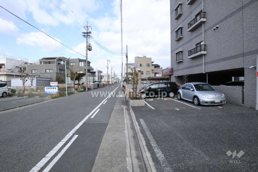 敷地東側前面道路