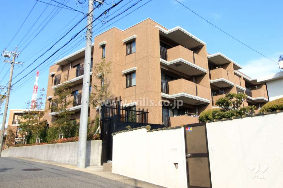 プラウド八事富士見の外観（南西側から）