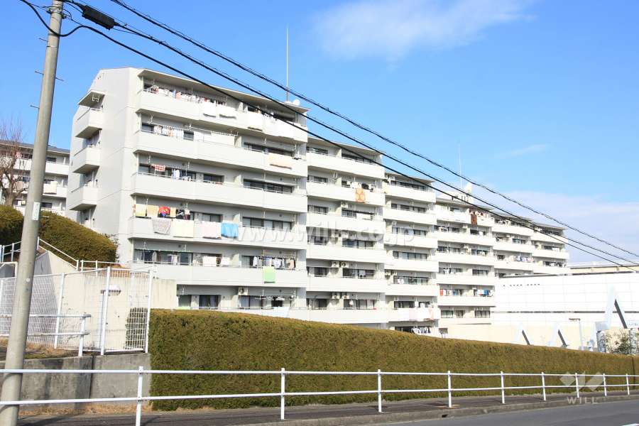 サンハイツ八事ふじみA棟の外観（南側から）