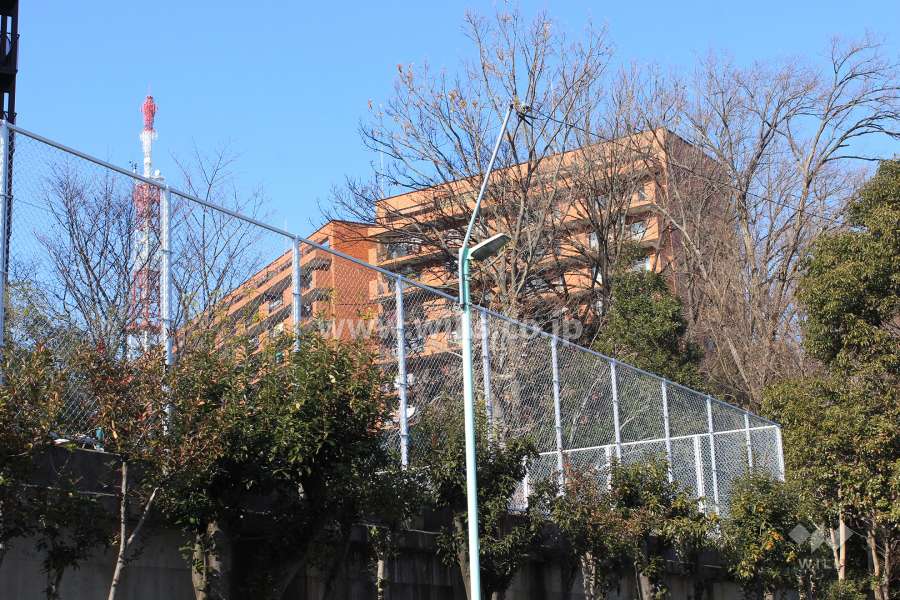 ライオンズマンション八事ガーデン参番館の外観（南東側から）