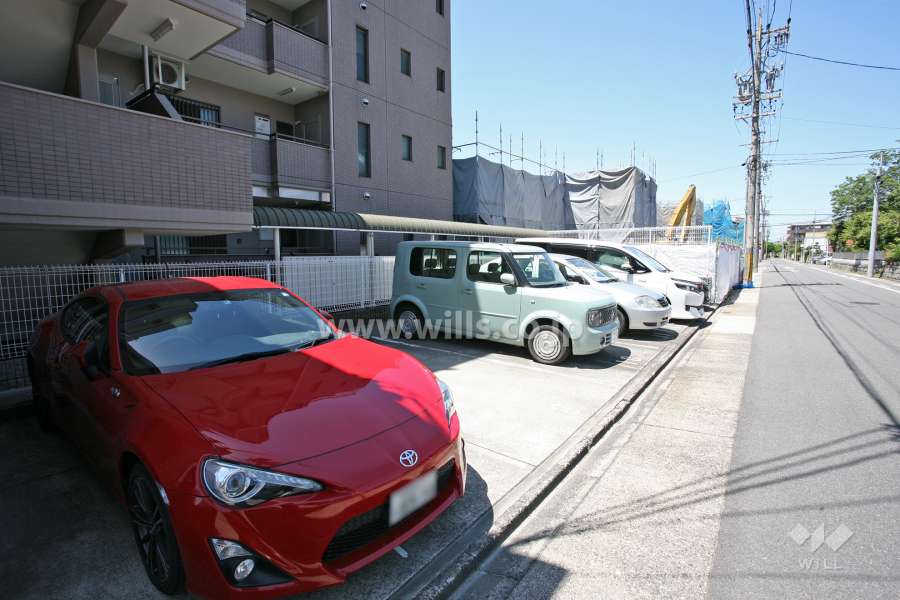 敷地内駐車場(屋外平面式)