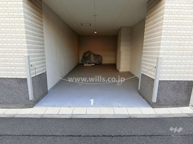 敷地内駐車場（屋内平面式）