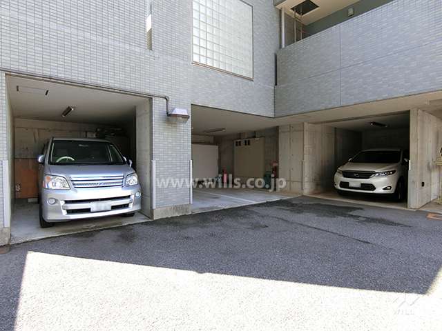 敷地内駐車場（屋内平面式）