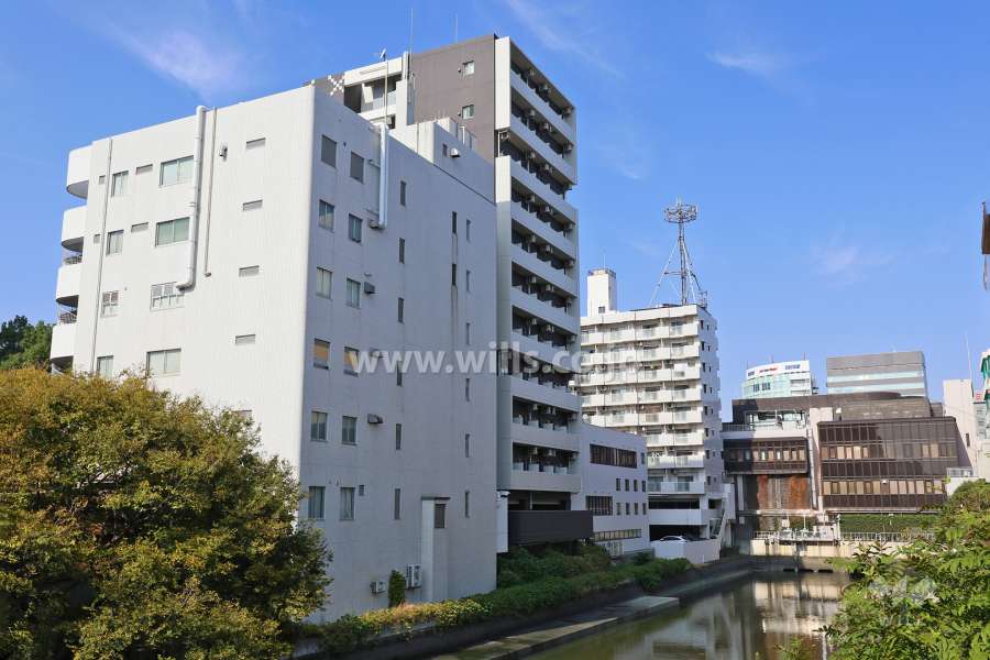 エステムコート名古屋栄・デュアルレジェンドの外観（南東側から）