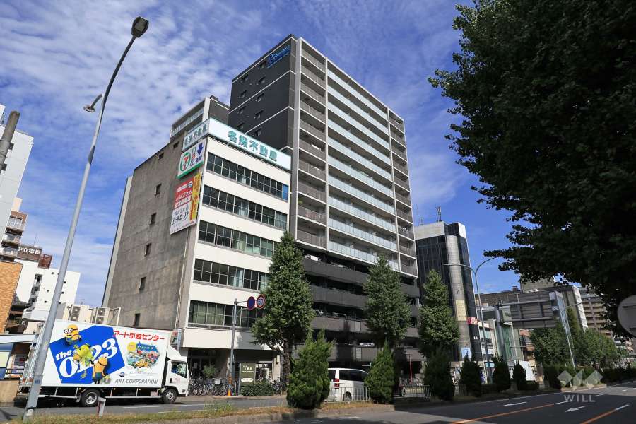 プレサンスロジェ上前津駅前Ⅱの外観（南西側から）